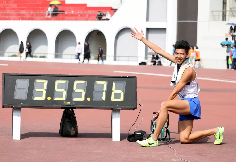 戰勝扁平足和足底筋膜炎,家境清寒的周鑫辰破大會謝隊友牽成。林嘉欣/攝影。