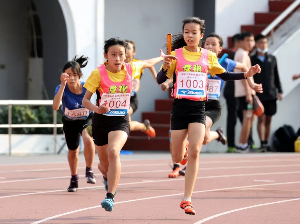 文化國小接力隊又3破大會超搶鏡。林嘉欣／攝影。