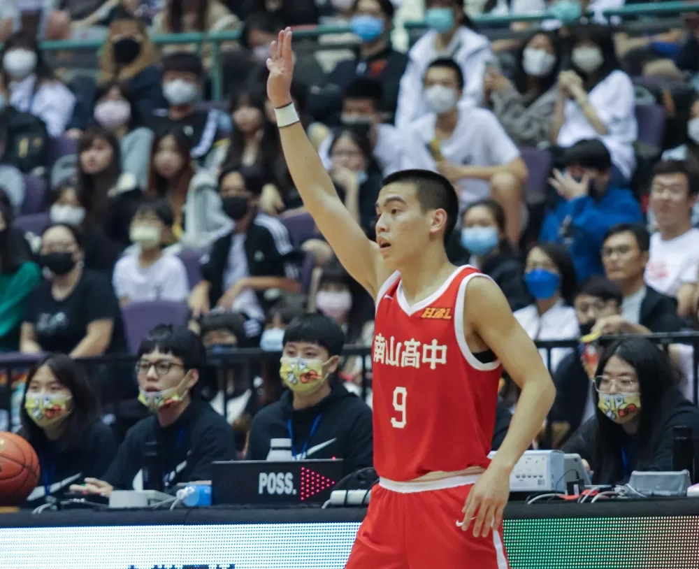 11分、5籃板、3助攻的南山後衛徐得祈。