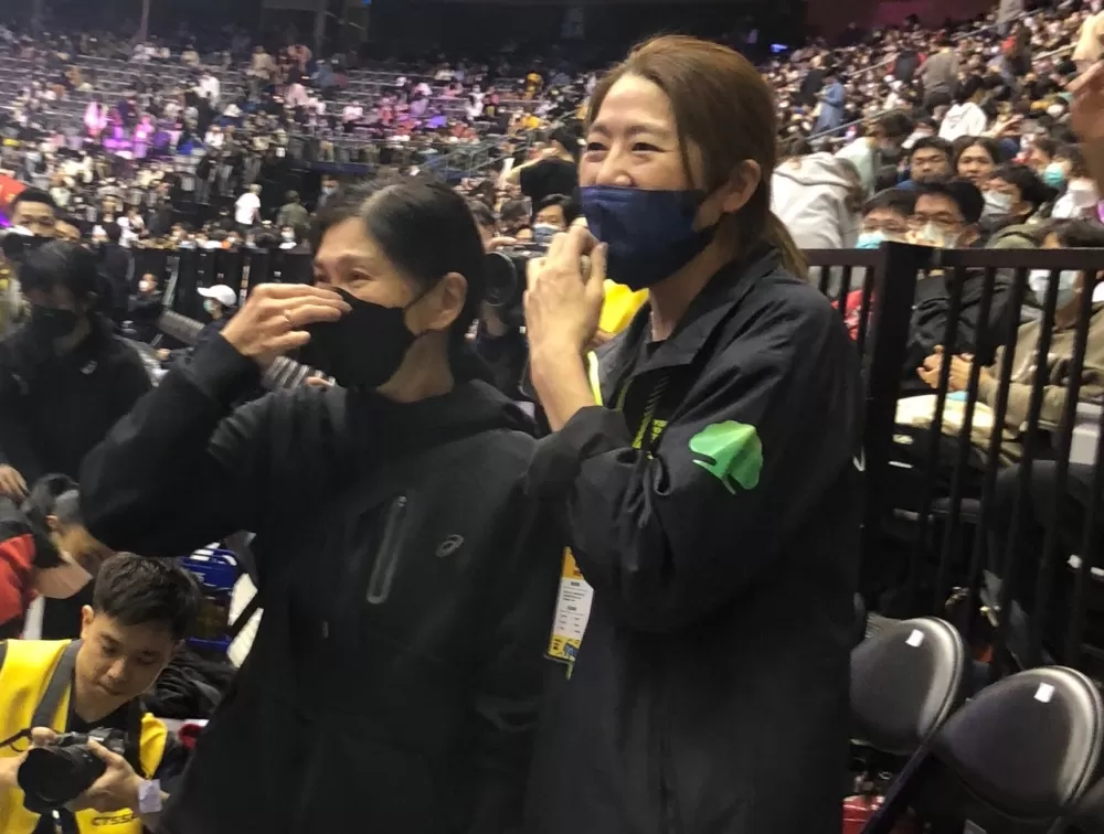 國泰、文化總教練鄭慧芸與淡商四連霸教練陳美莉向來麻吉。