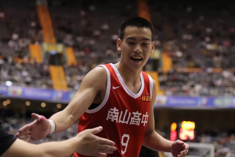 南山徐得祈拿17分 。