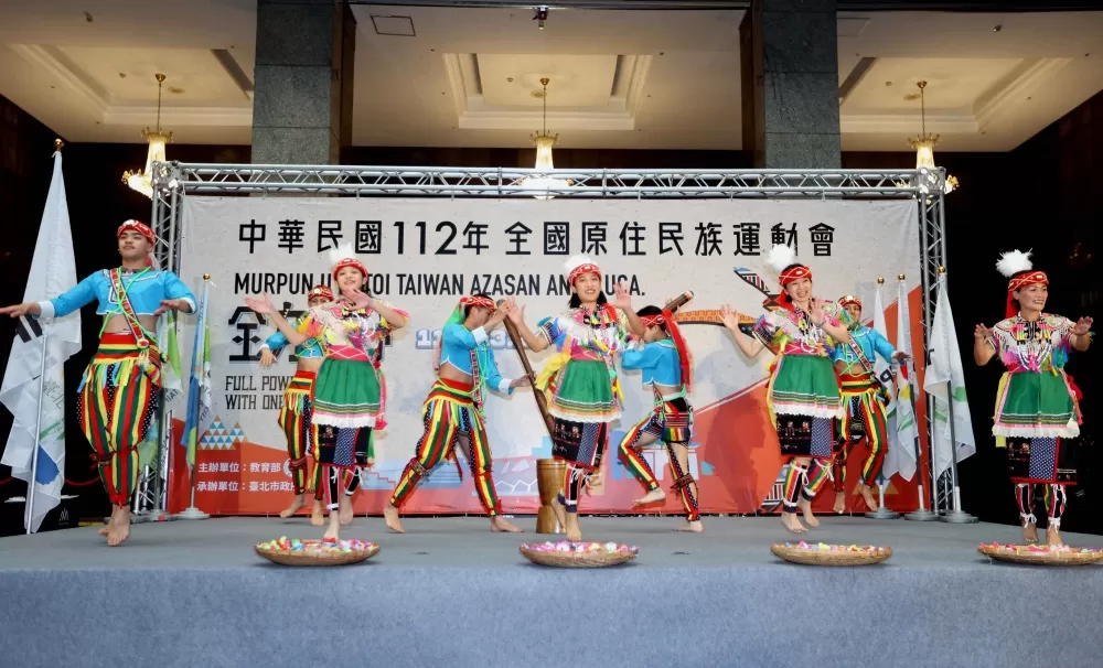 記者會由原住民舞蹈暖身。林嘉欣／攝影。