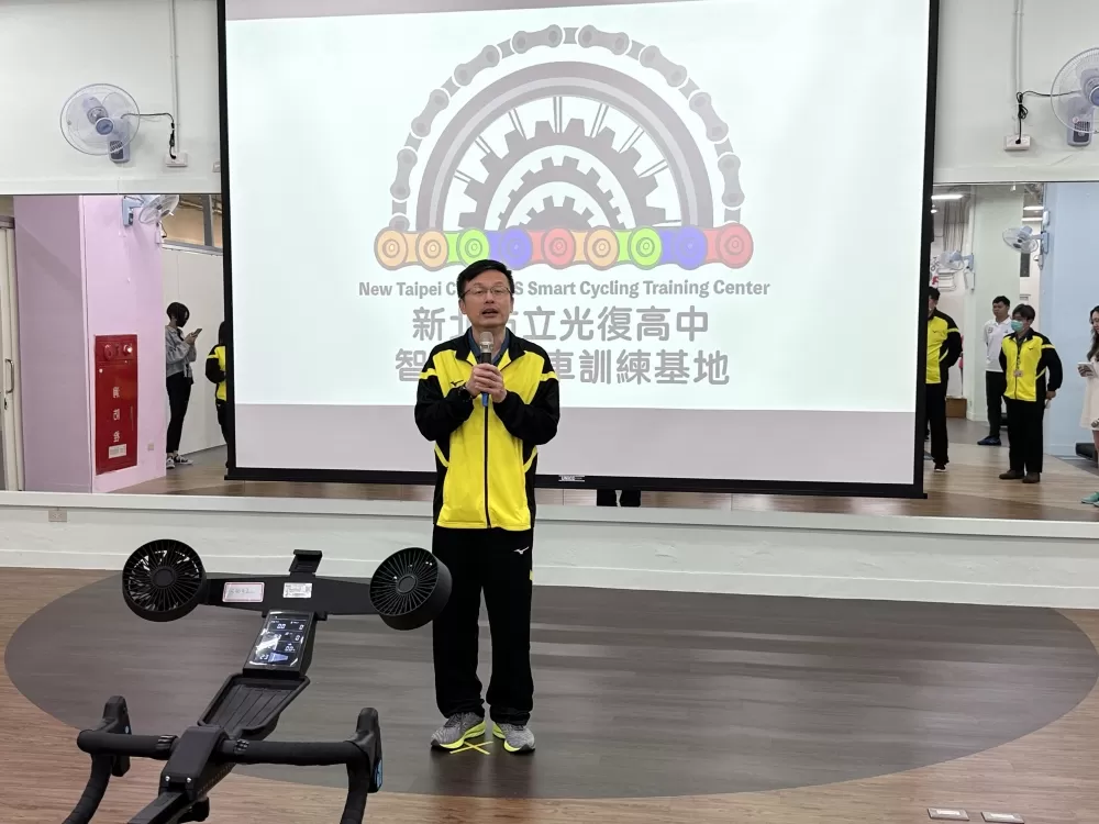 新北市政府教育局長張明文致詞(新北市光復高中提供)。