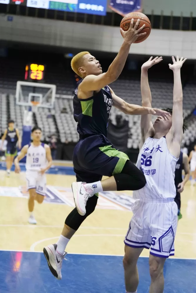 臺中科大張世偉12分。