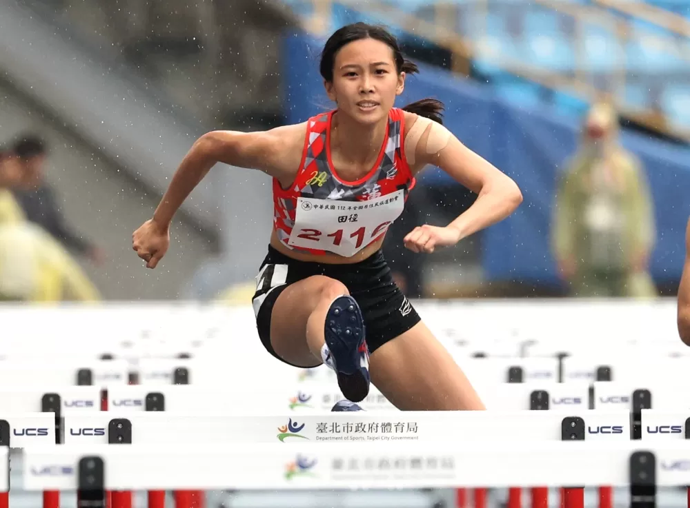 張博雅在百公尺跨欄13秒53達標亞運。林嘉欣／攝影。