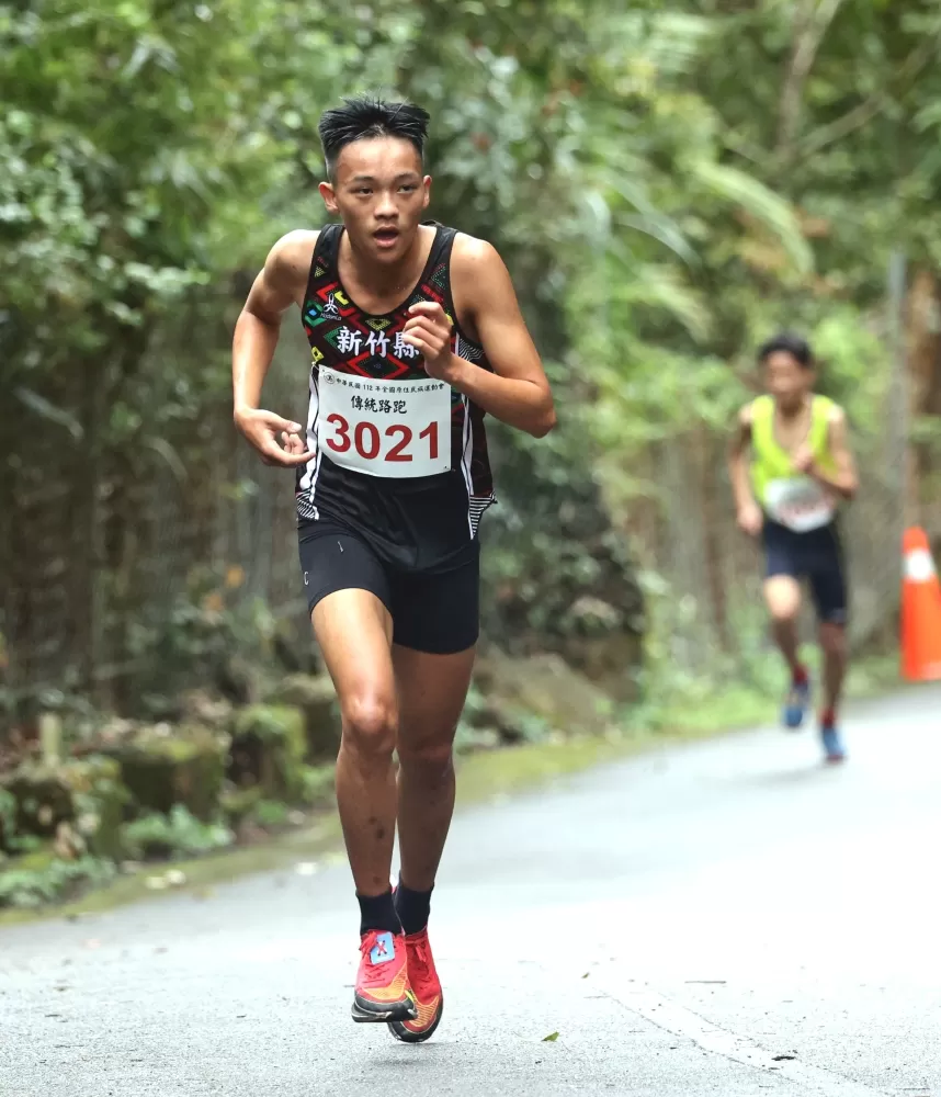 曾是中輟生的湯承恩奪三金。林嘉欣/攝影。