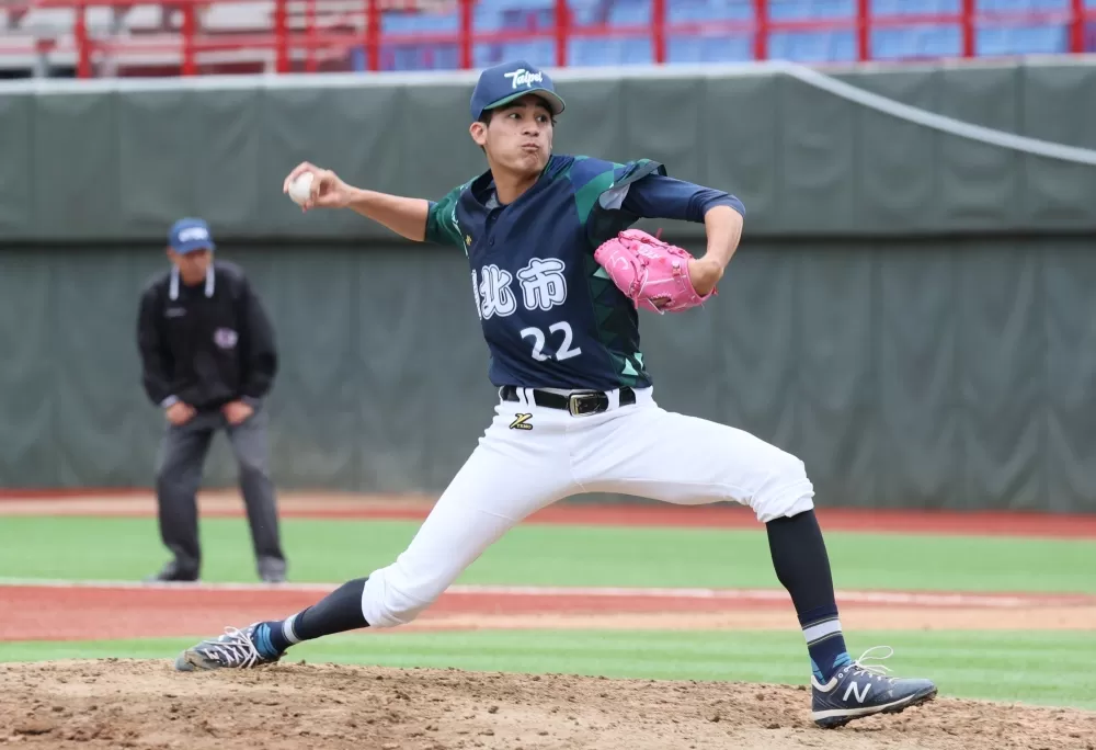 臺北市賴清榮先發3局無失分,拿下勝投。112原民運籌備會提供。