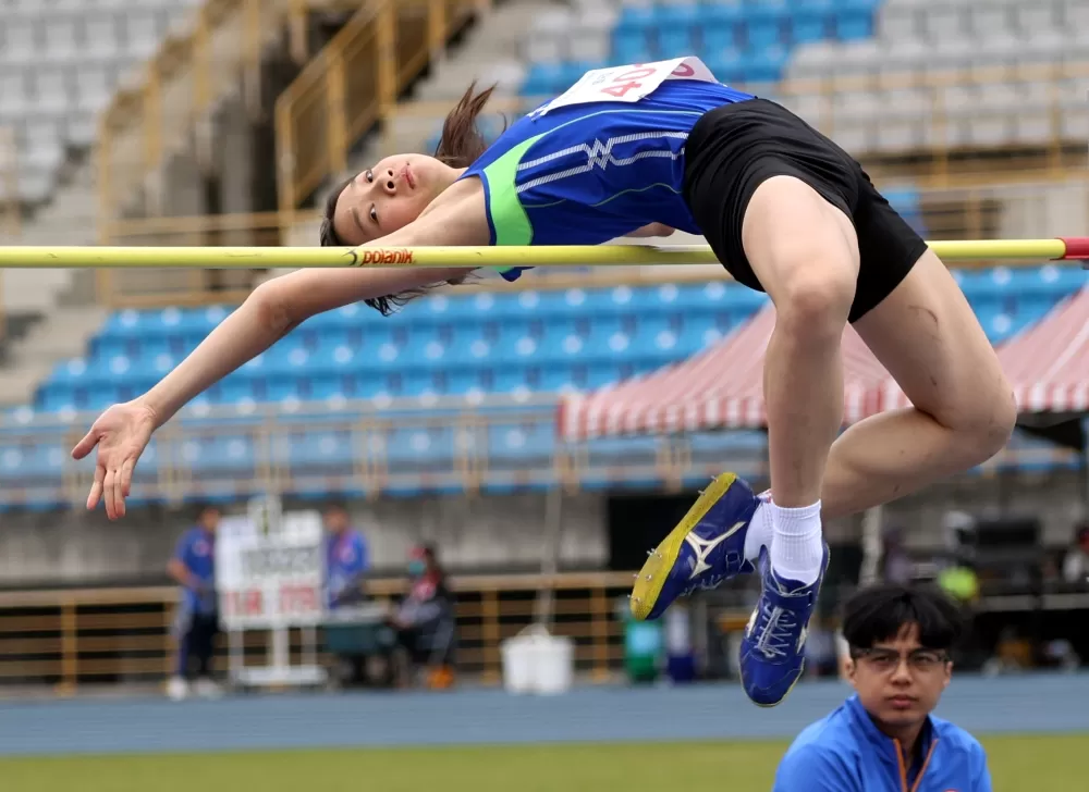 臺北市林沛萱跳高、鉛球和100公尺跨欄都奪金。林嘉欣/攝影。