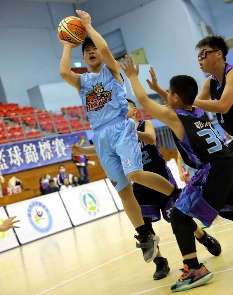 大同陳宥恩逆轉永平共拿18分  。