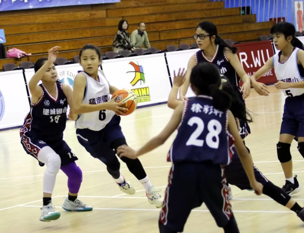 鎮南謝依璇7分。