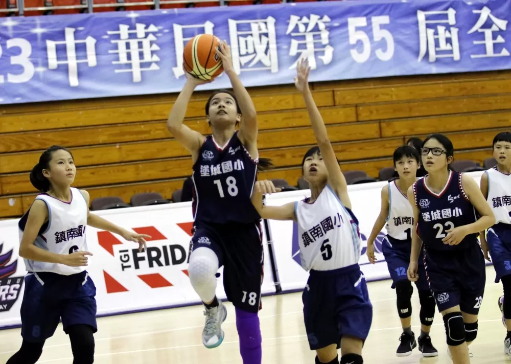 塗城第一戰將蘇庭卉  得10分。