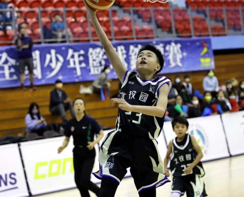 北投周秉桐攻下12分。