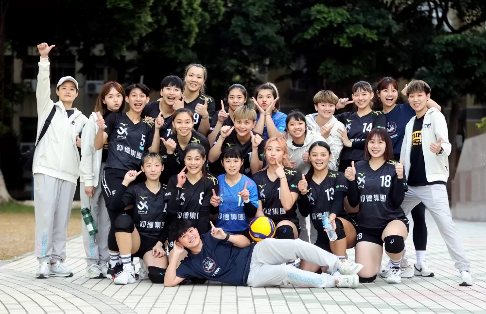 公開女一級複賽冠軍北市大。林嘉欣/攝影。