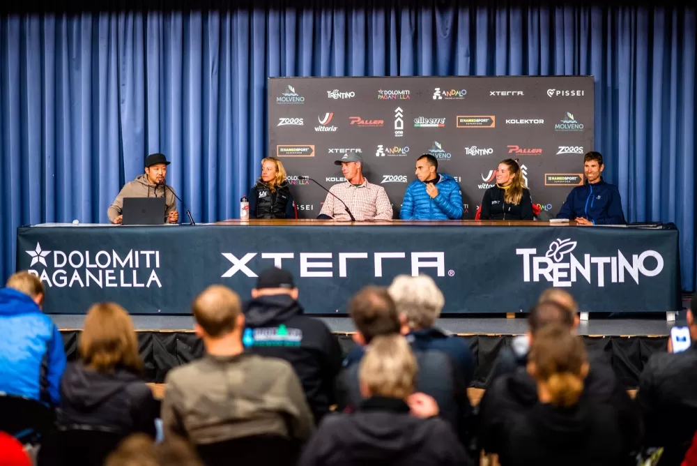 菁英選手分享奮鬥故事，每每能把記者會氛圍帶入最高潮。XTERRA Taiwan 提供。