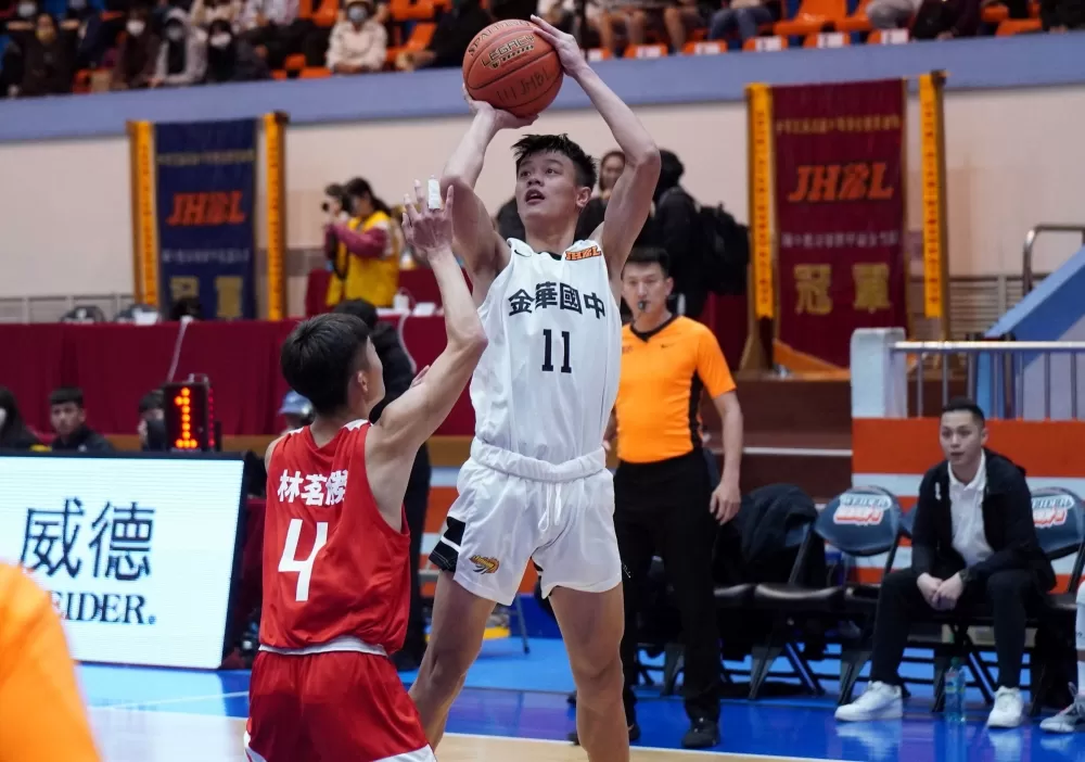 金華周佑承20分、8籃板、7助攻、2抄截。