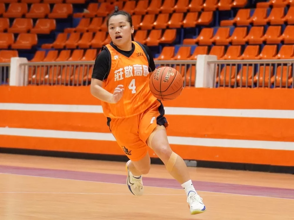 莊敬控衛陳妤薰6分及 10助攻、10籃板。大會提供。下同。