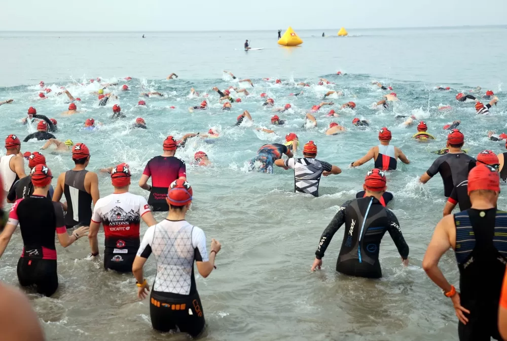 2023年XTERRA亞錦賽選手出發畫面。XTERRA Taiwan提供。