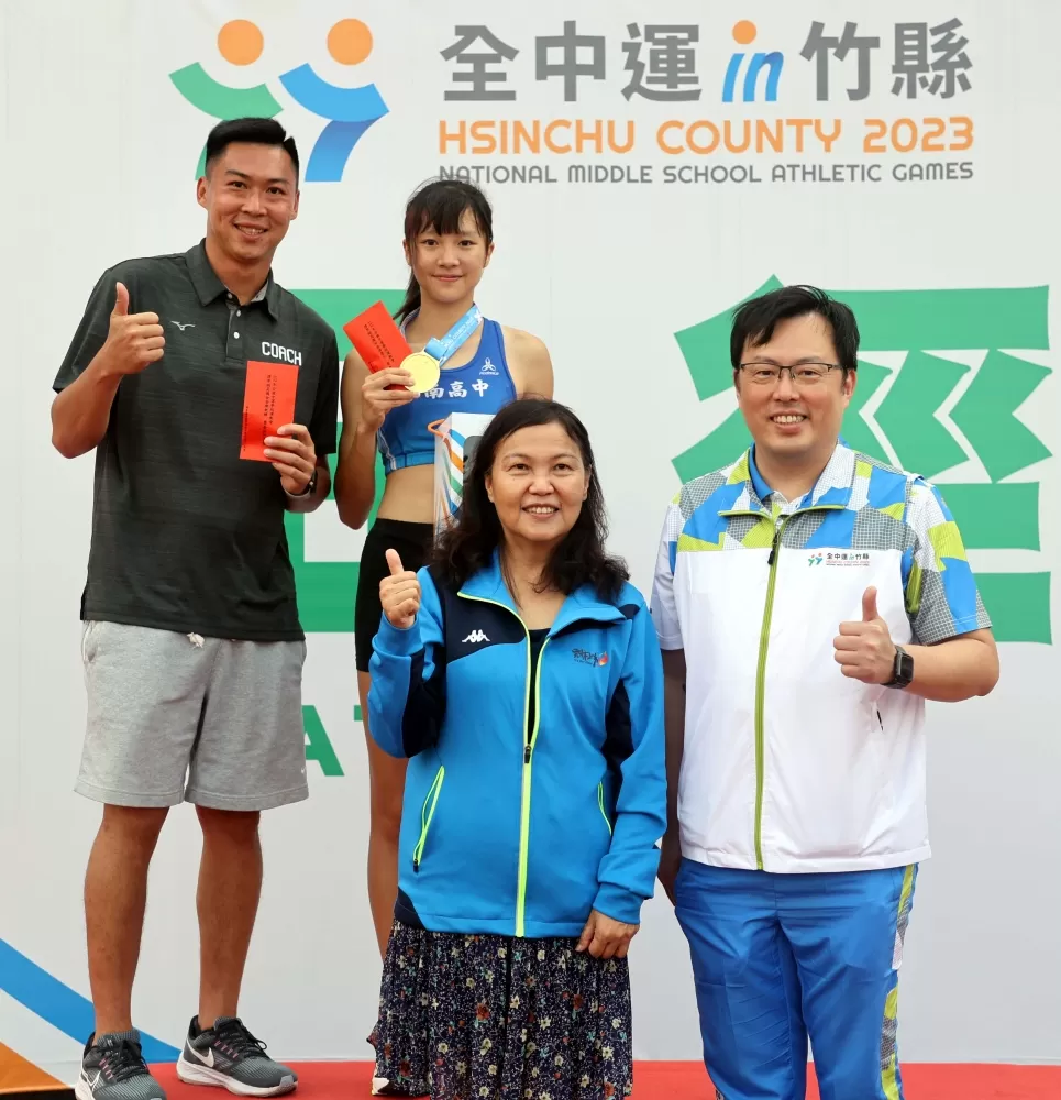 雲林縣斗南高中國中部普通班沈思妤封后。林嘉欣／攝影。