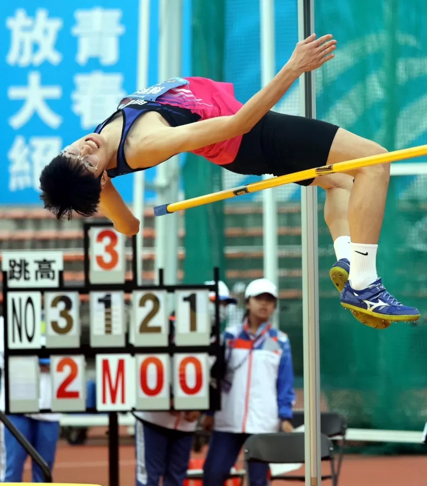 全中運國男跳高冠軍賴奕軒。林嘉欣／攝影。