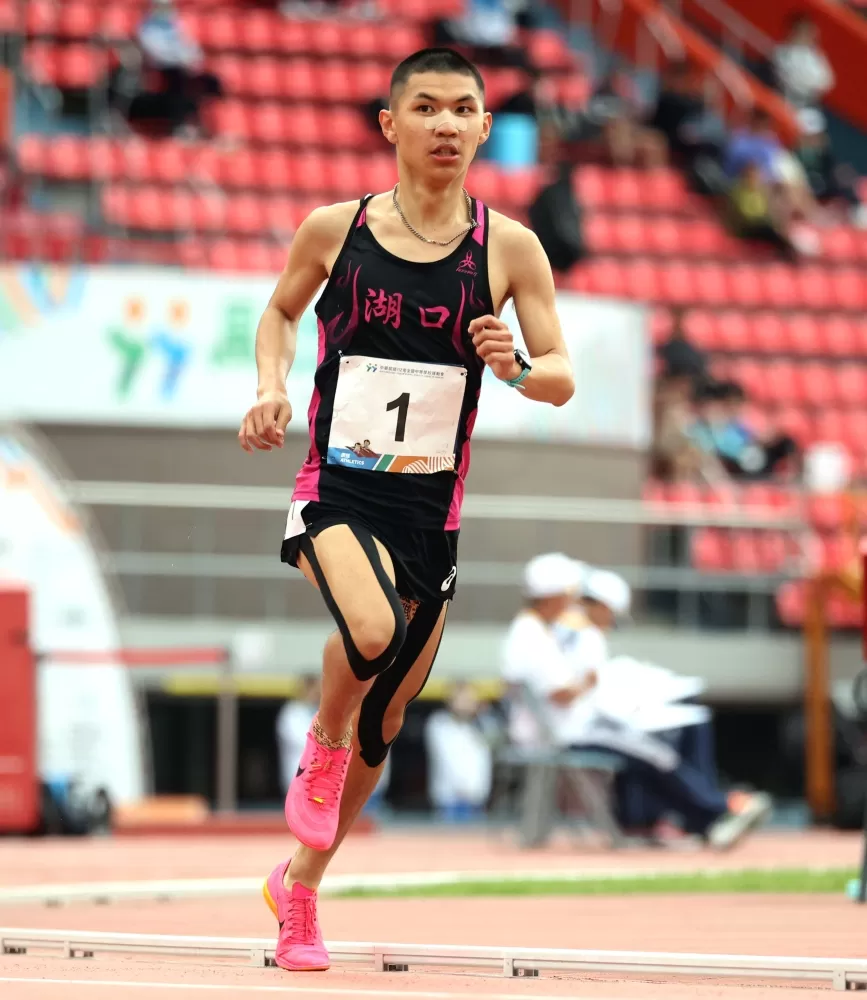 徐立紘雙破大會奪雙金。林嘉欣／攝影。