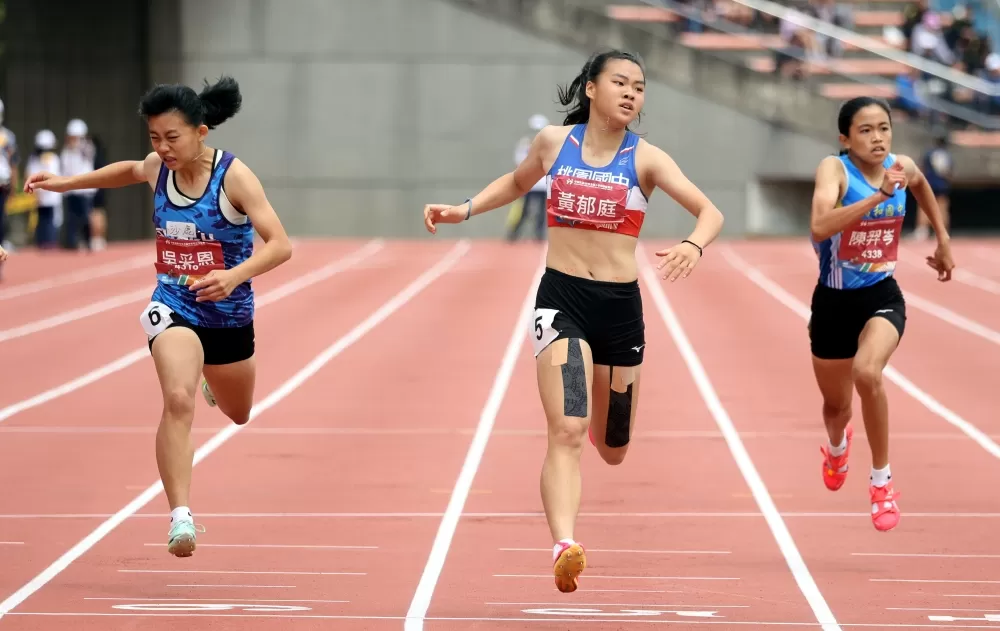 全中運田徑史上首位5金后黃郁庭。林嘉欣/攝影。