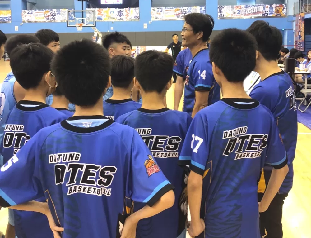 帶兵幾十年如一日的大同總教練連威登百戰沙場。