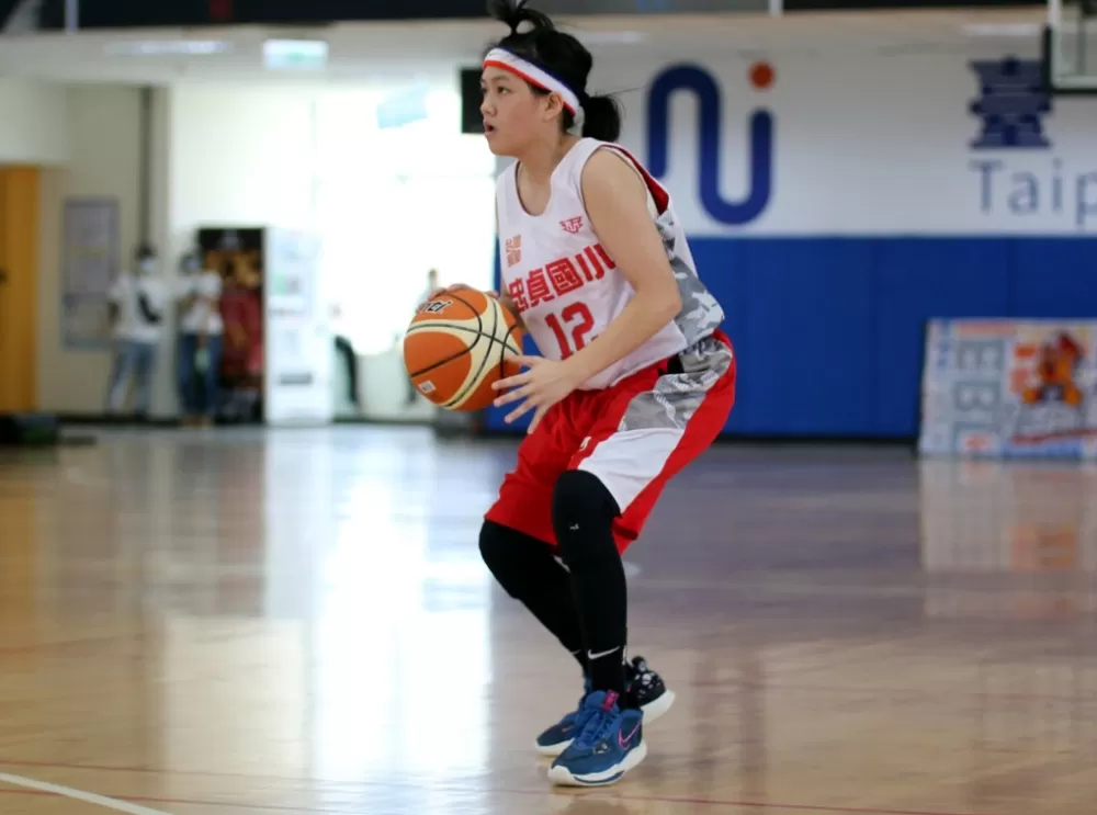 忠貞李恩惠也拿8分。