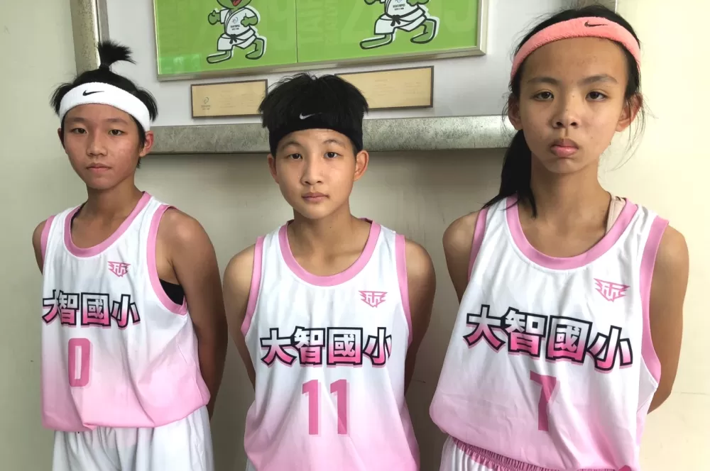 大智「三劍客」蒲韻心（左）將進三連霸北市民族，謝珈忻（中）、王湘妮讀台中漢口。