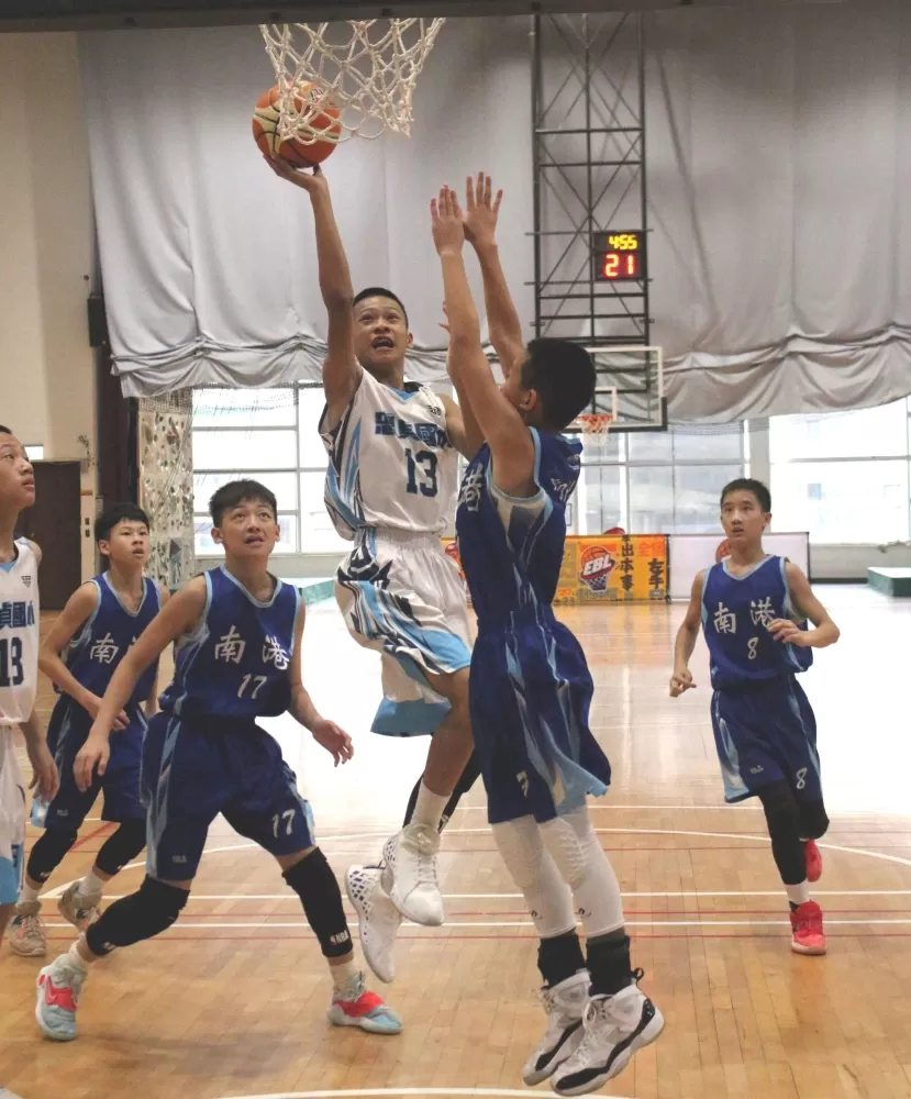 忠貞李貴鑫2秒準絕殺南港。