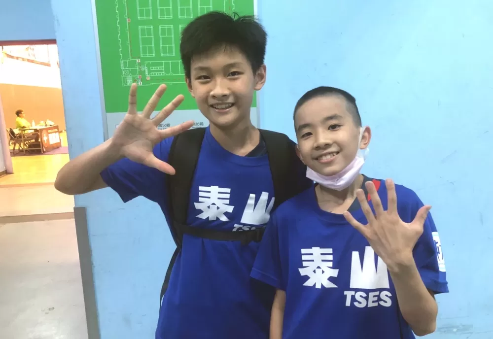 泰山林暐傑（右）、吳承曦功課雙破表。