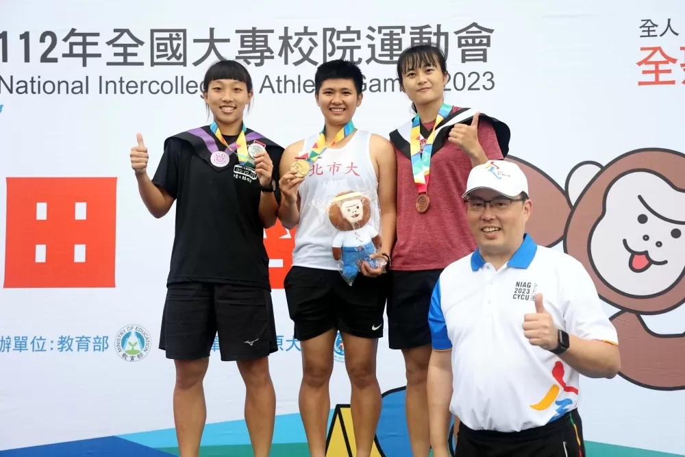 李慧君（中）奪金。林嘉欣／攝影。