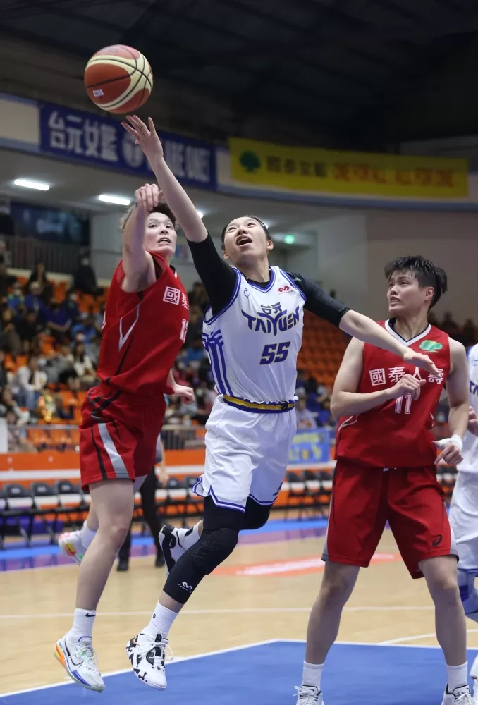 台元主控彭曉彤兩戰各得11、13分，都送出3助攻。