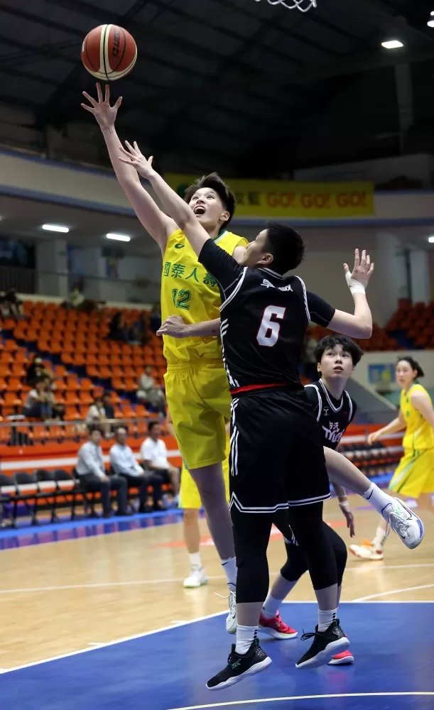 冠軍賽MVP林育庭認為蕭豫玟可提前進國泰磨練是否跳過UBA直接拚 WSBL再議 。