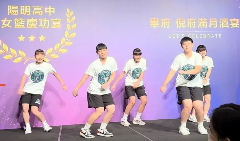 陽明5名國三準畢業生在慶功宴自編自演。