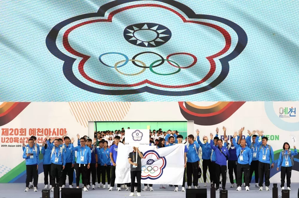 中華隊上台接受歡呼。林嘉欣／攝影。