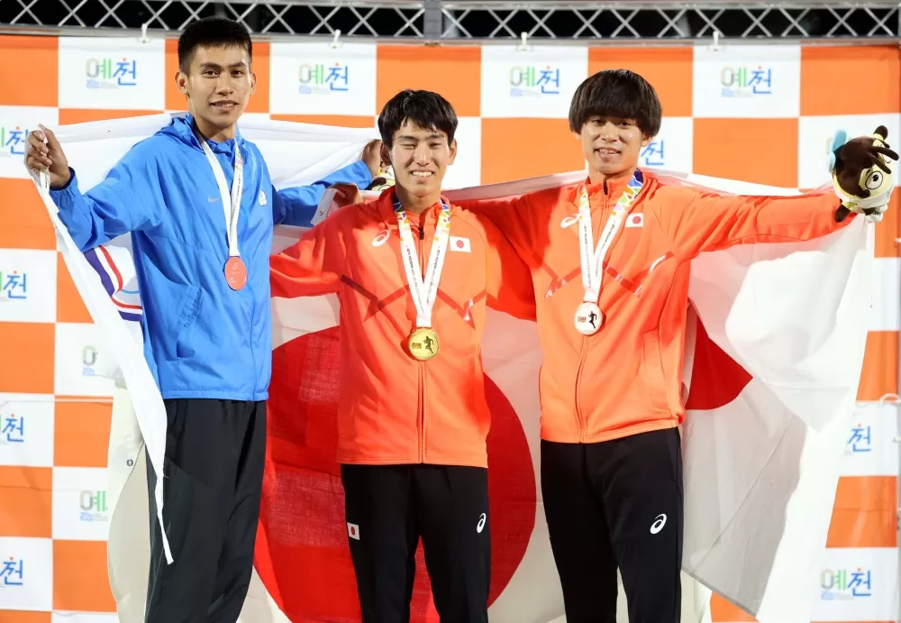 林柏勳（左）飆10秒42奪銀。林嘉欣／攝影。