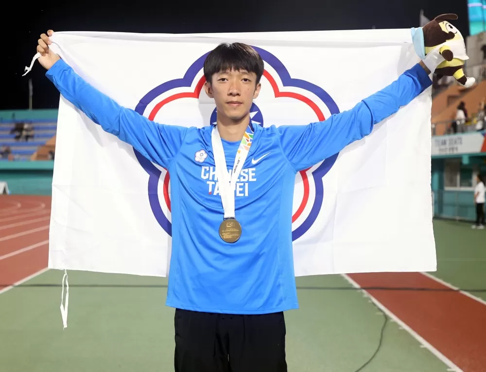 羅子杰平U20全國紀錄在亞青田徑賽男子跳高奪金。林嘉欣／攝影。