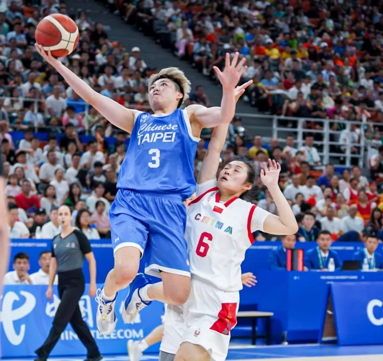 羅蘋攻下此役全隊最高的13分。王棋元/攝影。