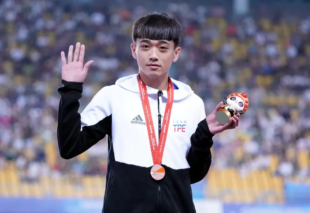 林佳興在成都世大運男子跳遠得銅。大專體總提供。