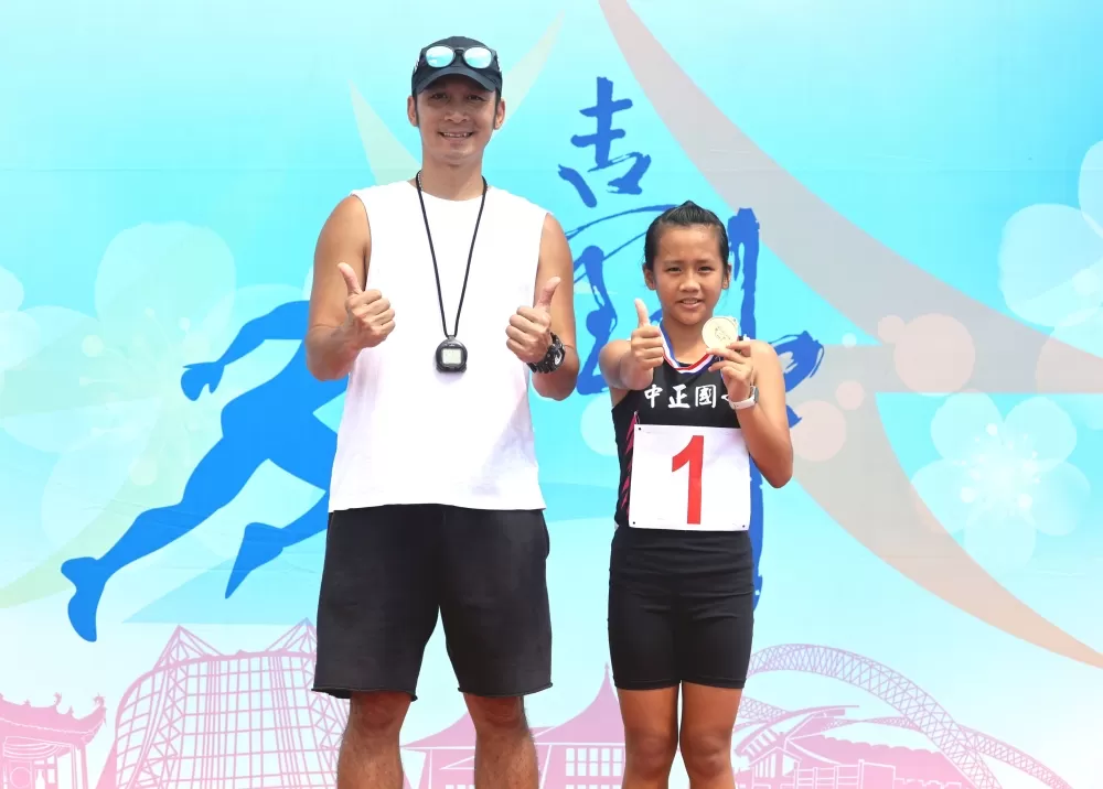 潘佳愛和教練曾之輝。林嘉欣／攝影。