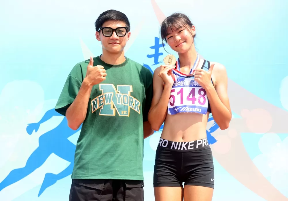 林俞均和學長楊介佑。林嘉欣/攝影。