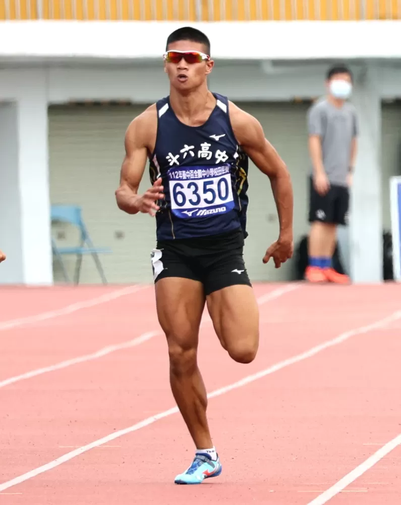 斗六高中鄭豊融在臺中盃200公尺奪金破大會。林嘉欣／攝影。