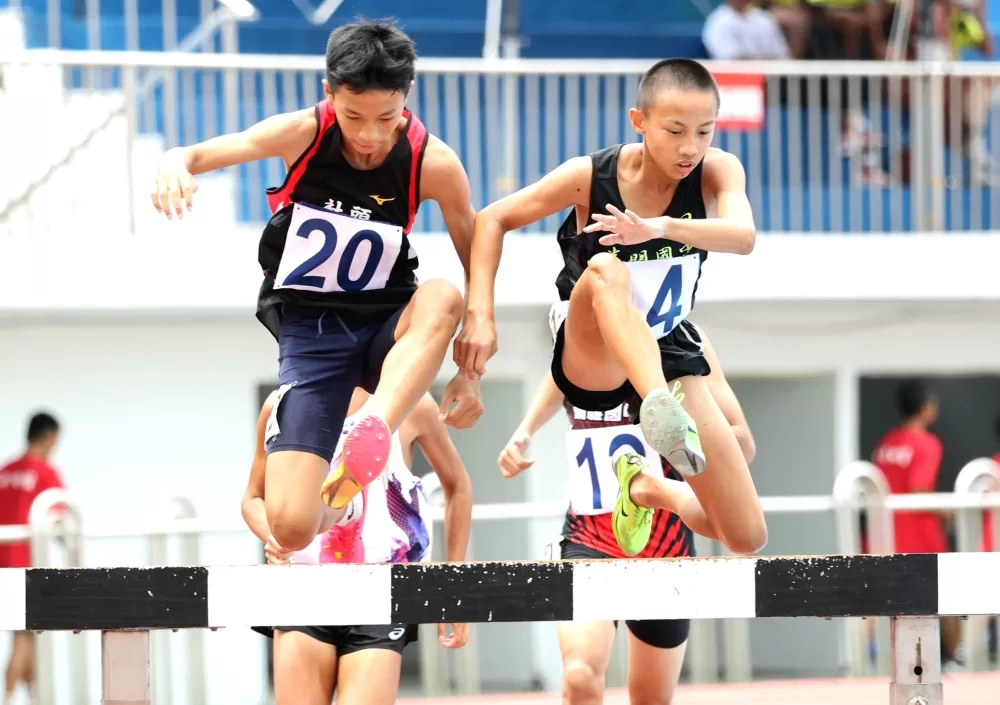 國男2000公尺障礙計時決賽，林嘉欣／攝影。