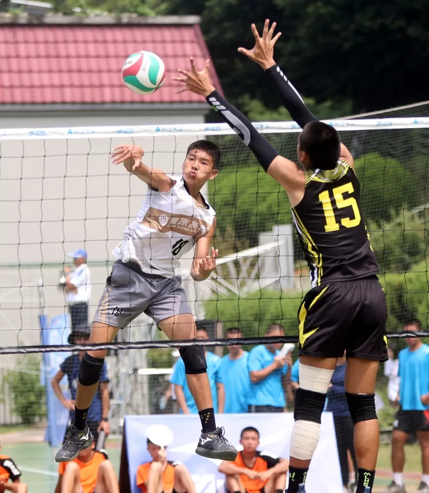 高男組豐商2：1勝麥寮，挺進四強。林嘉欣／攝影。