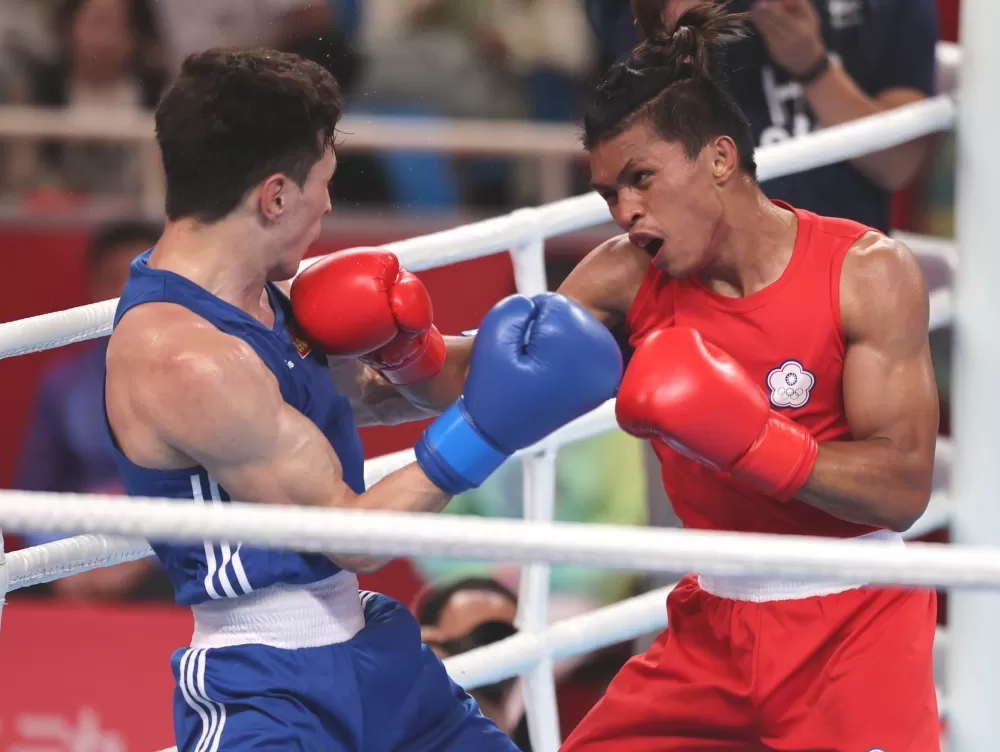 賴主恩(右)。中華奧會提供。