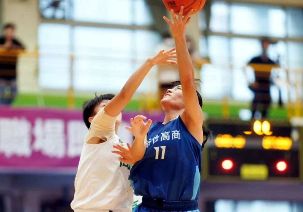 竹商許馨云22分、10籃板「雙十」。