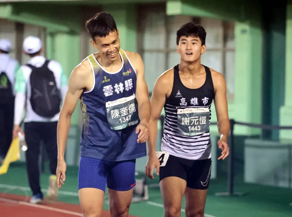 謝元愷開心和偶像陳奎儒同場競技。林嘉欣／攝影。