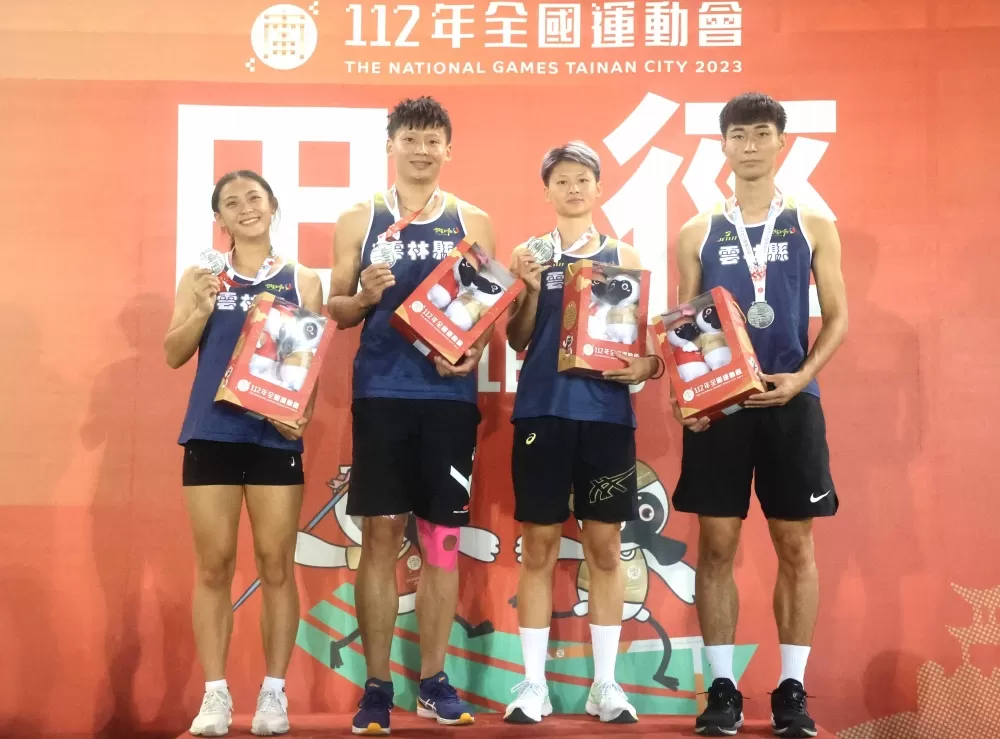 雲林縣在混合1600公尺接力得銀破全國。林嘉欣／攝影。