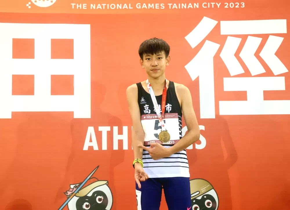 簡子傑的手勢是啥意思?林嘉欣/攝影。