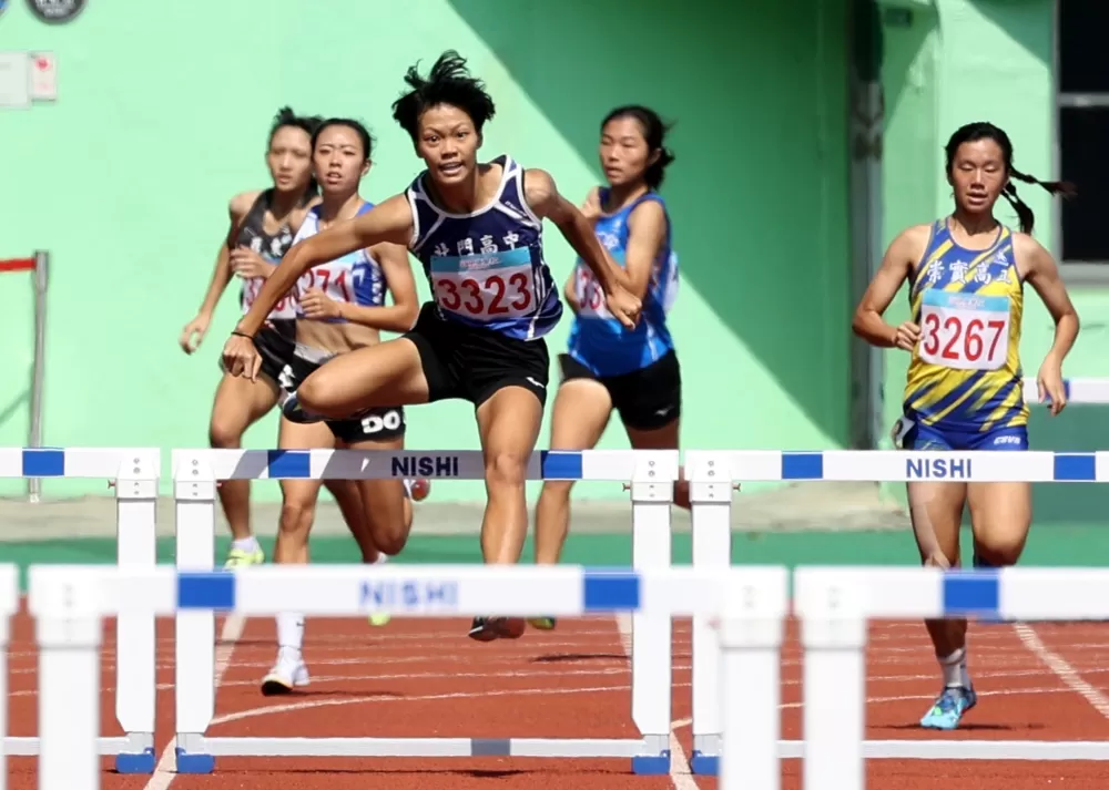 易柏安（前）二度達標亞青。林嘉欣／攝影。